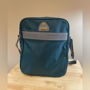 Vintage Samsonite Carry-on Bag Luggage Amherst 1987 Green Shoulder Diaper Travel
